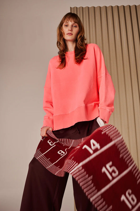 Sweater Distressed in neon coral