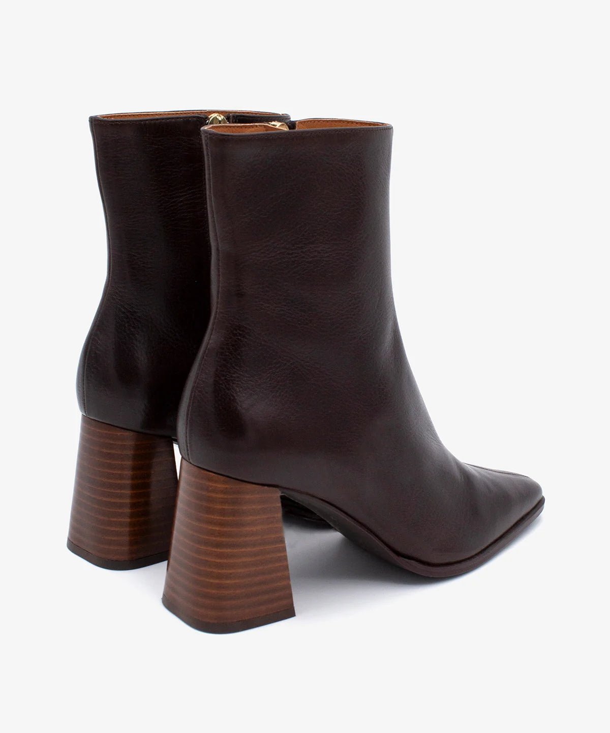 Angel Alarcón Trimia Stiefelette aus Naturleder mit breitem Absatz in Holzoptik